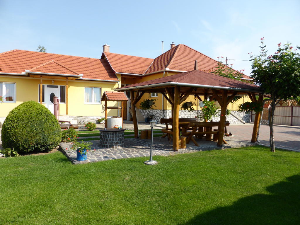 Napfény Apartman és Vendégház Egerszalók Exterior foto