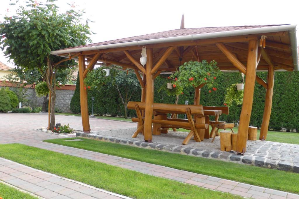 Napfény Apartman és Vendégház Egerszalók Exterior foto