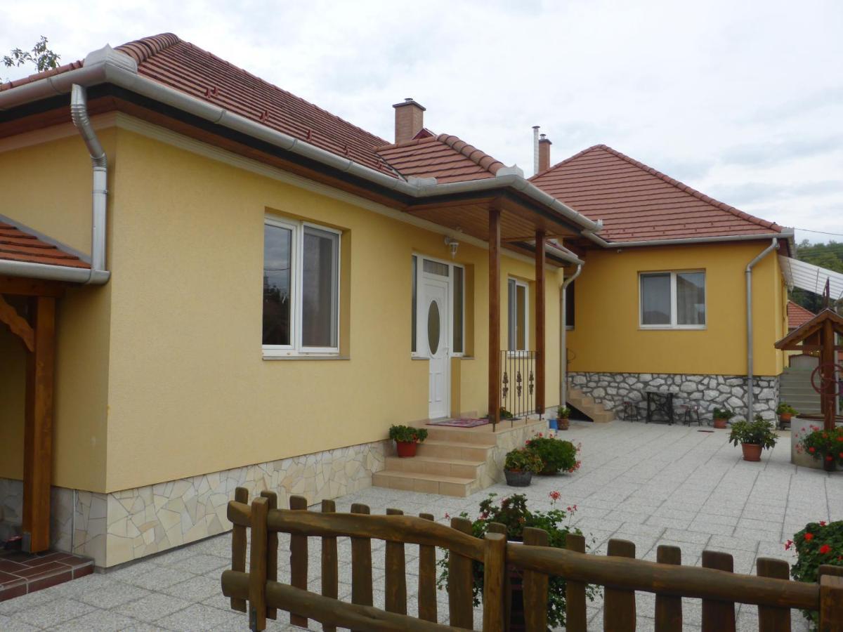 Napfény Apartman és Vendégház Egerszalók Exterior foto
