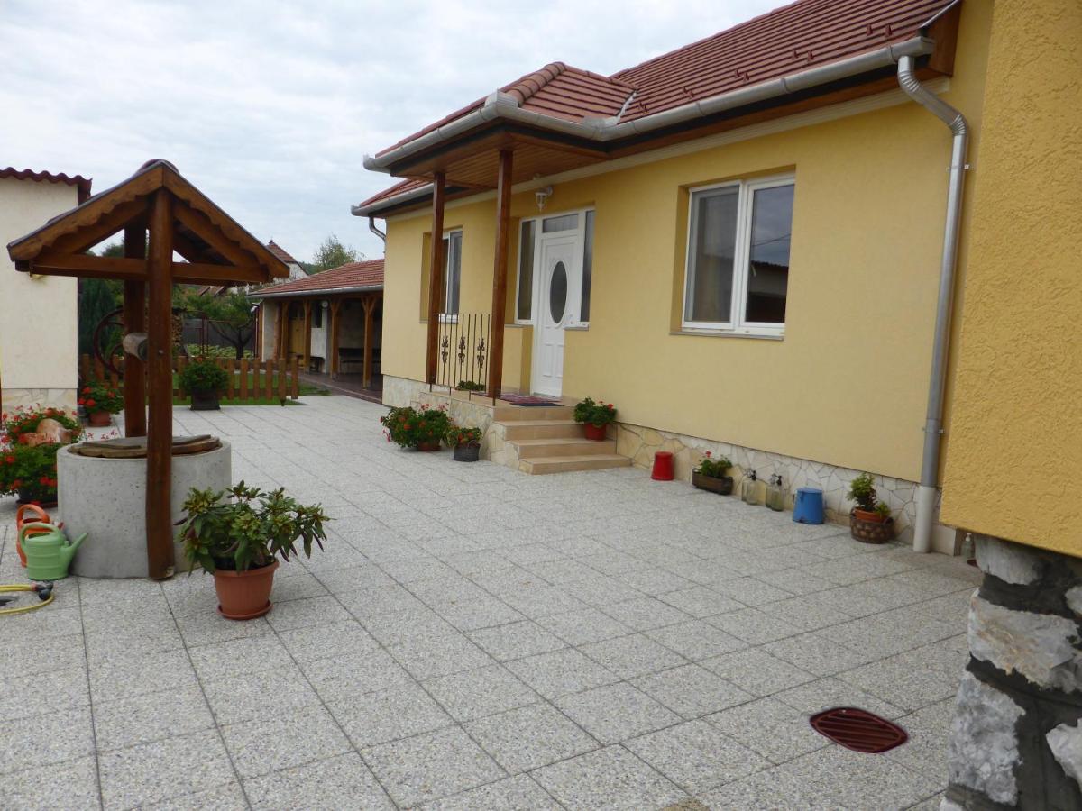 Napfény Apartman és Vendégház Egerszalók Exterior foto